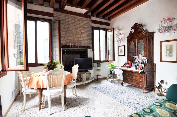 Petit Apartment Restauré De Nouveau - Venezia