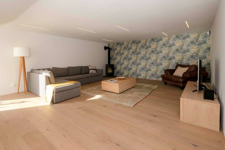 8 Sleeper Brand New Llandudno Villa | Ocean Views gallery image 5