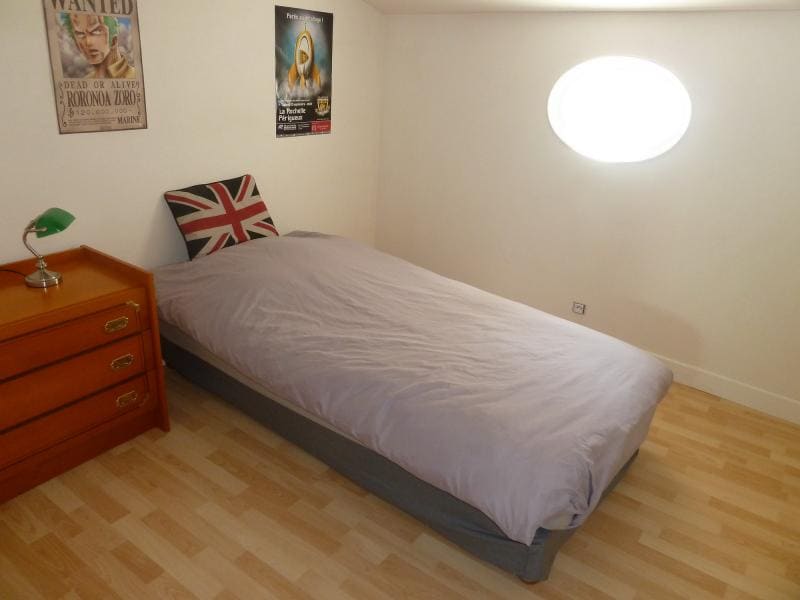 חדר עם 2 מיטות של 90