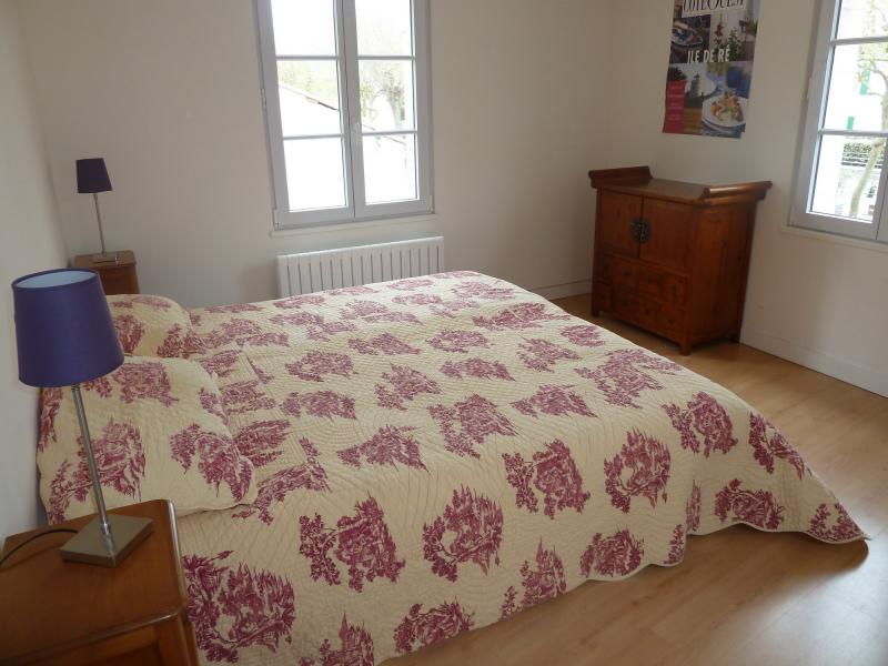 חדר עם 2 מיטות של 90