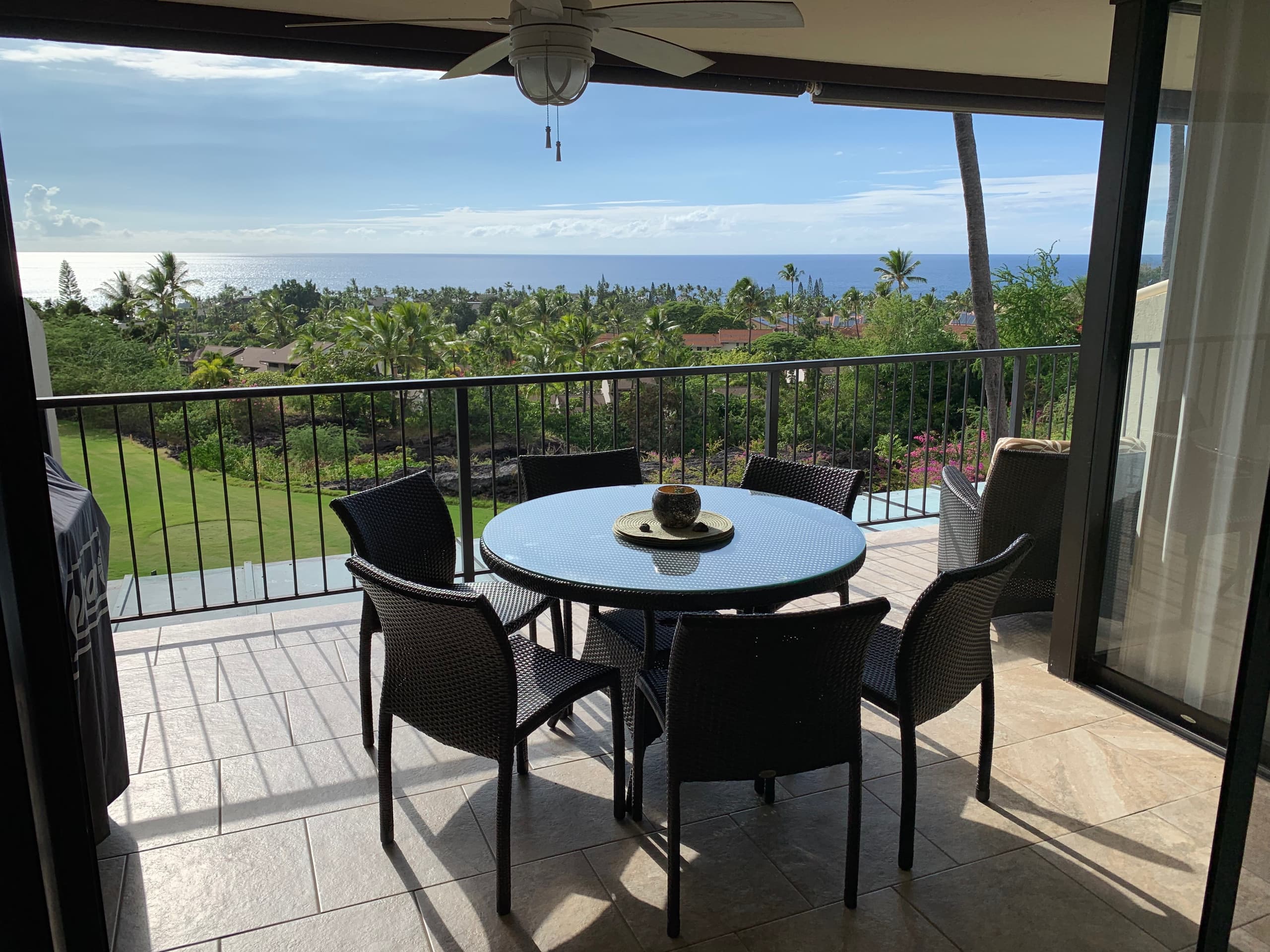 Condo in Kailua-Kona · ★4.96 · 3 bedrooms · 4 beds · 3 baths - Image 12