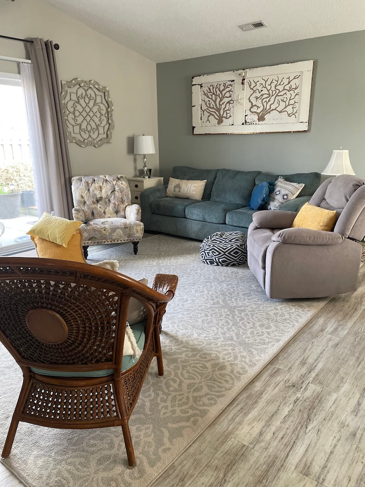 Otvorená obývačka.