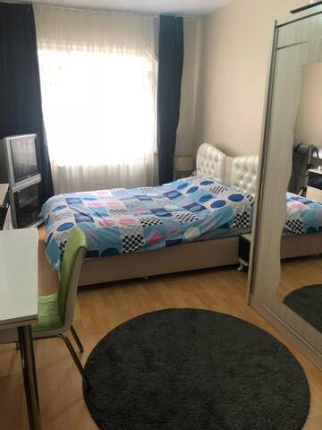 Metroya 2 dk mesafe ulaşım rahat