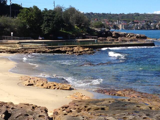 Manly waterfront summer rental. A Unique Retreat gallery image 5