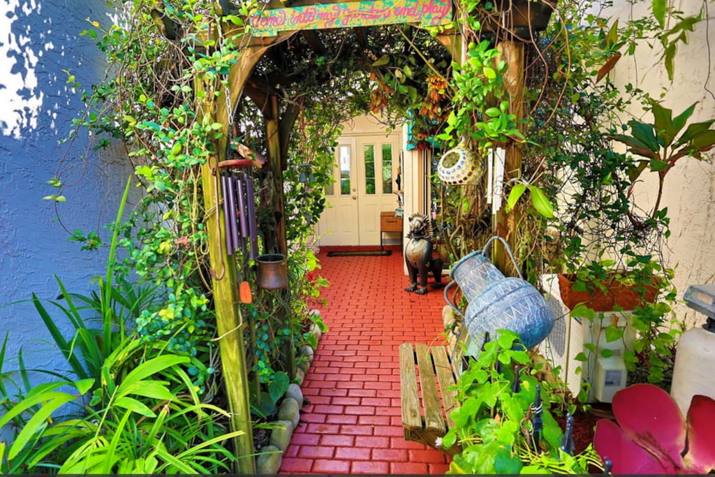 Entrance to front door
