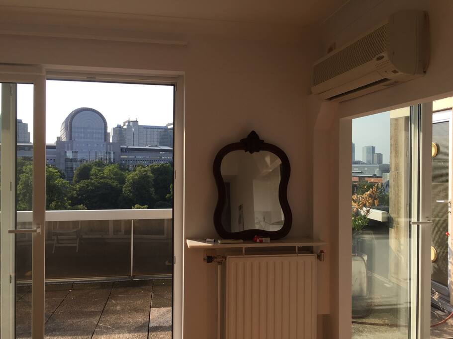 Entrance to the terrace 1