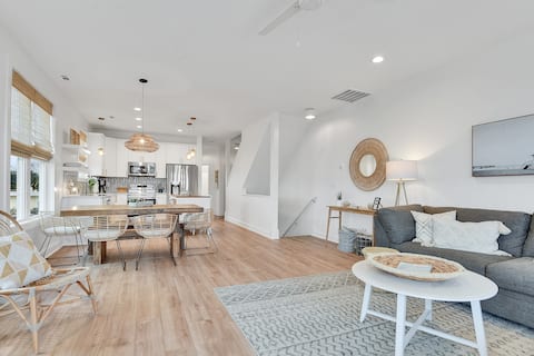 Top performing Airbnb: Bohemian 4BR with Ocean Views in Kure Beach in Kure Beach