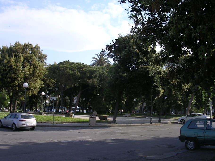 Piazza d'Azeglio a 30 metri