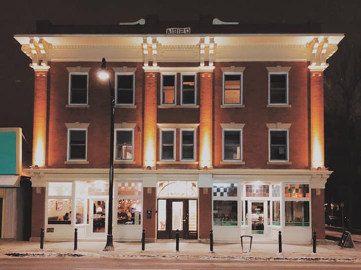 Top 16 Airbnb Vacation Rentals In Edmonton, Canada Updated 2024 Trip101