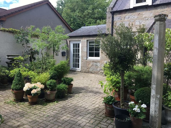 Hatton of Fintray Vacation Rentals & Homes Scotland, United Kingdom