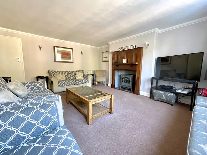Luxury Hebden Bridge Apartment With River Views - Hebden Bridge