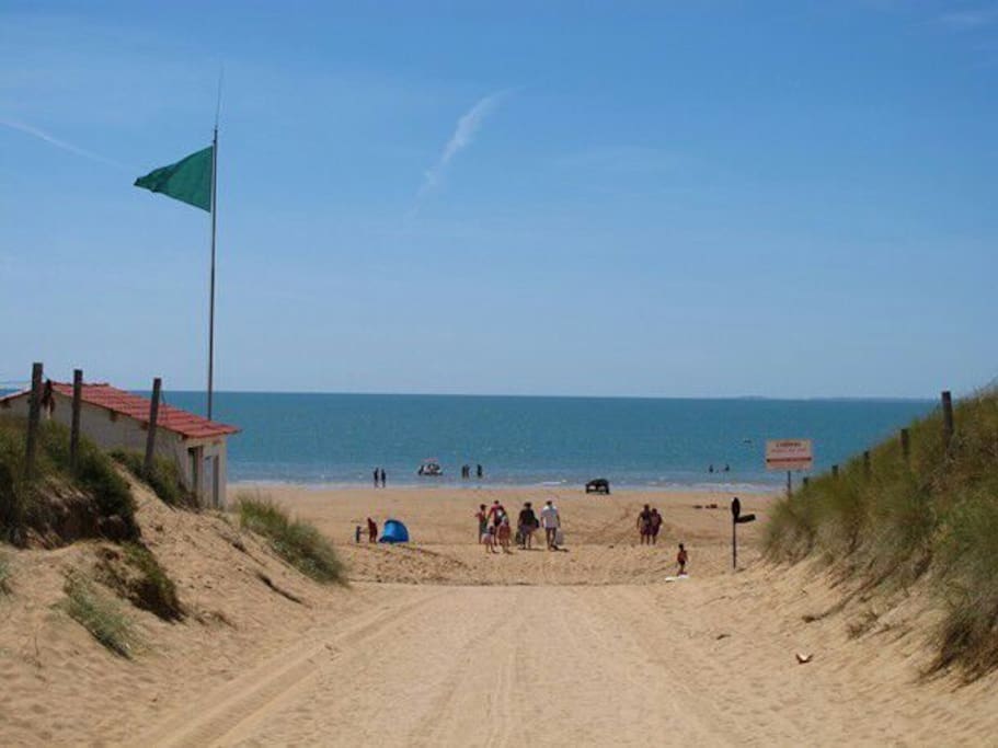 plage de la parée a 450 metres