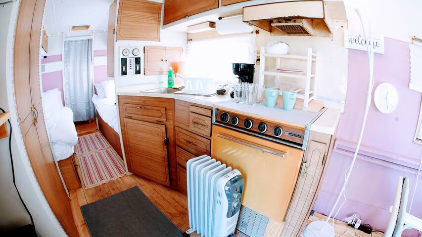 ⭐Unique Home on Wheels❤️HTX @5 Mins to Dtown | MED