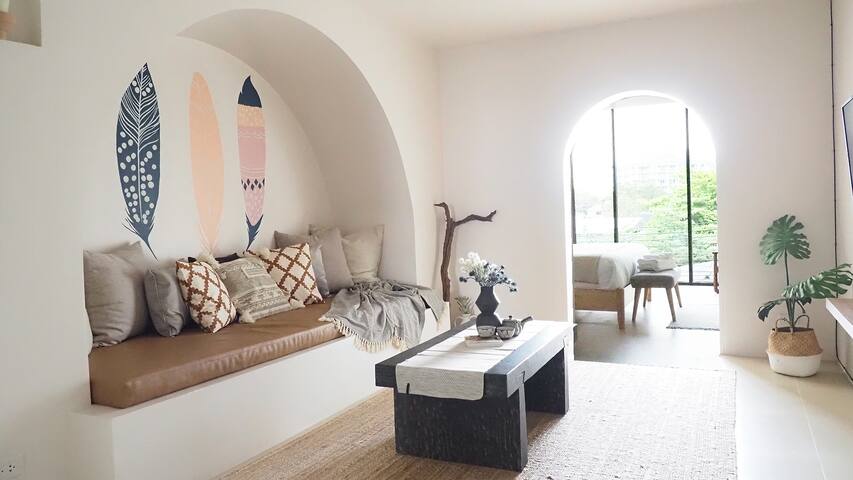 Double Entire Home 9BR 9Bathroom gallery image 4