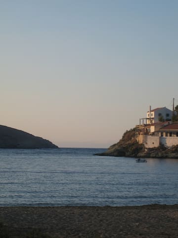 3 METERS FROM THE SEA!