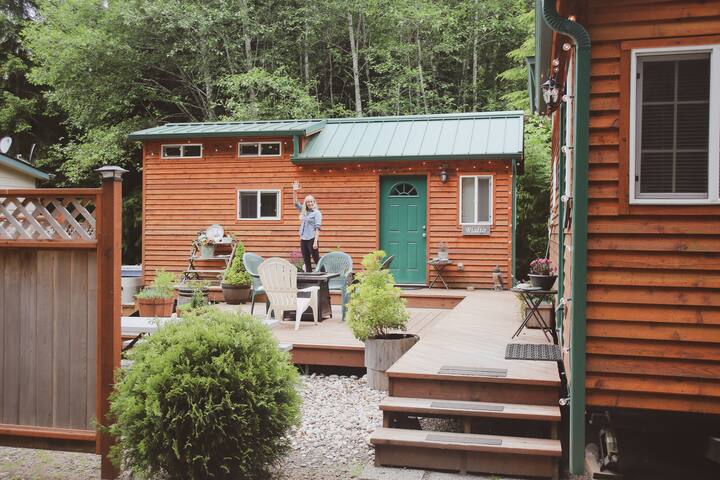 "The Rialto" Tiny House - Cabins for Rent in Forks, Washington, United ...