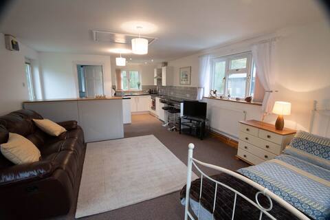 Cotswold Studio Near Malmesbury
