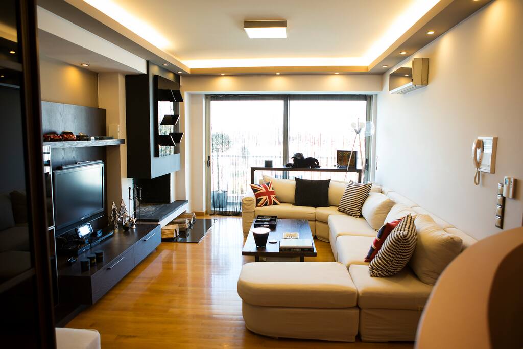THE LIVING ROOM