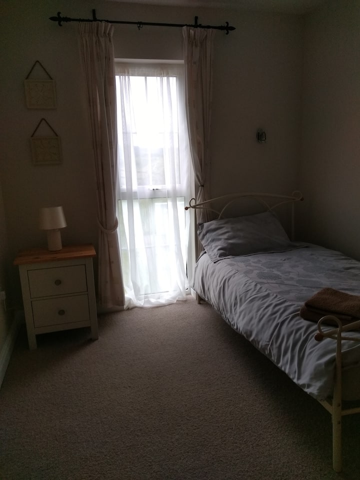 Ერთადგილიანი საძინებელი 1 მაღლა