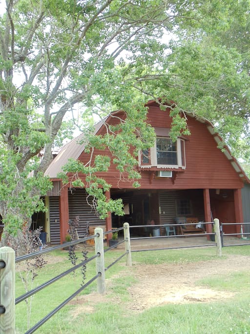 "Chickie's Roost" familyfriendly barn apartment Farm stays for Rent
