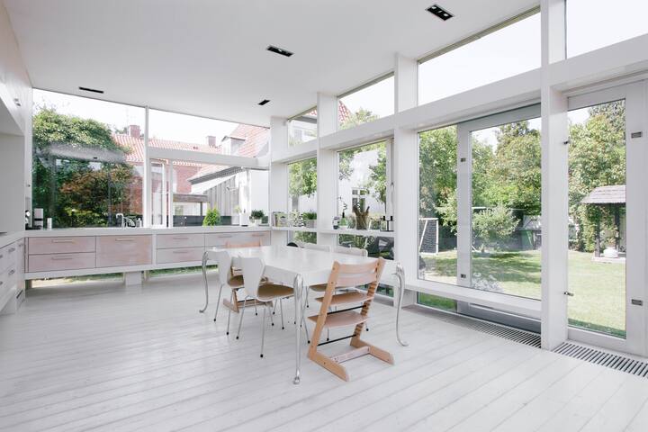 Unique Copenhagen house by the sea! gallery image 3