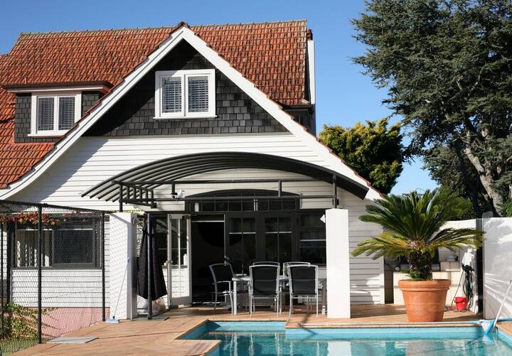 Retreat on the Park Pool House