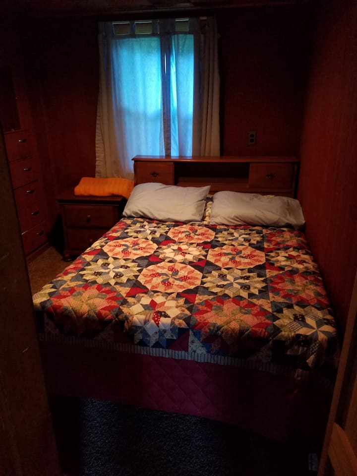 Cama doble, dormitorio 1