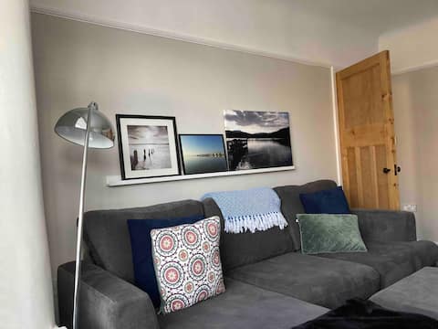 West Kirby 3 bedroom house close to beach & centre