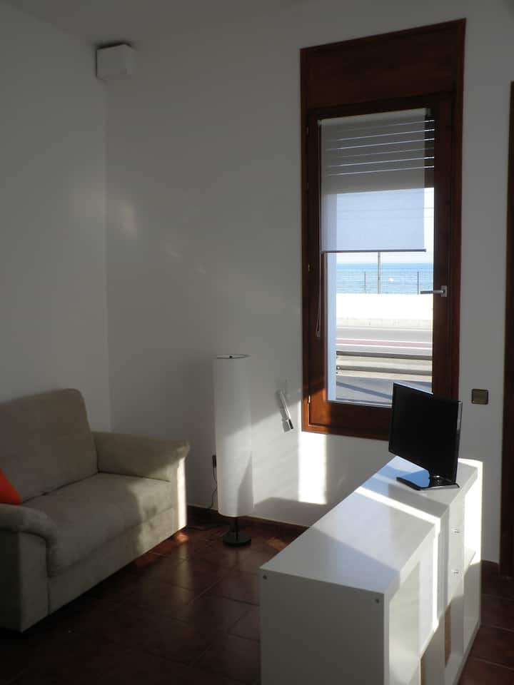 Apartment REFURBISHED (HTUB-012557)