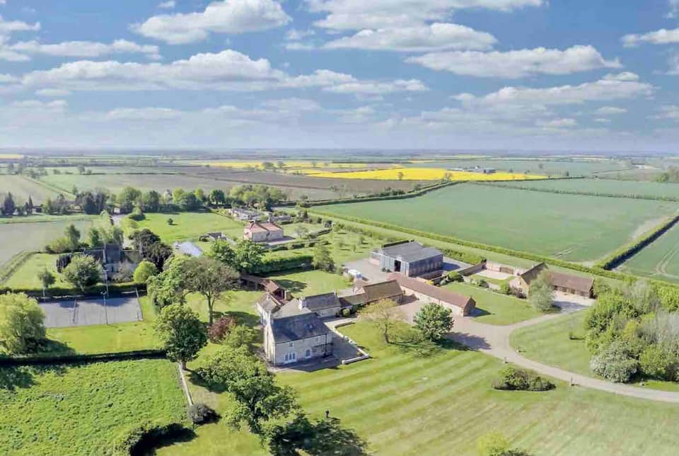 Charming Hen Cottage Countryside Retreat Lincoln — photo 1