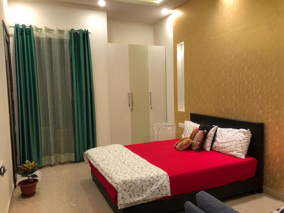 Bedroom 1_01