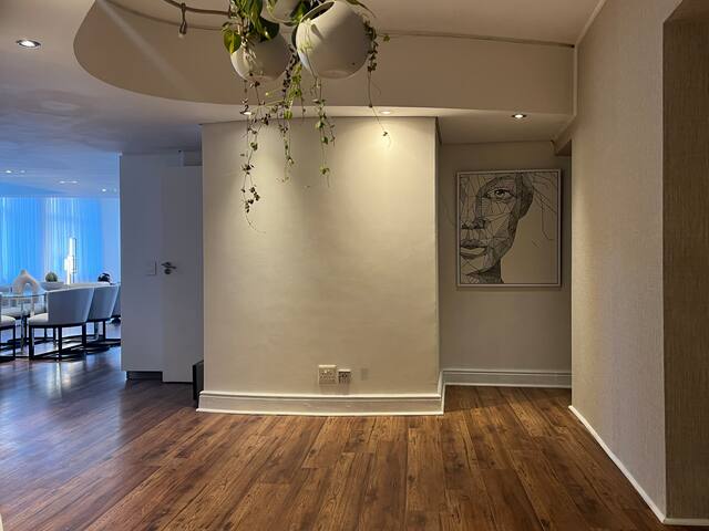 Luxury NYC-style city pad (no loadshedding) gallery image 2