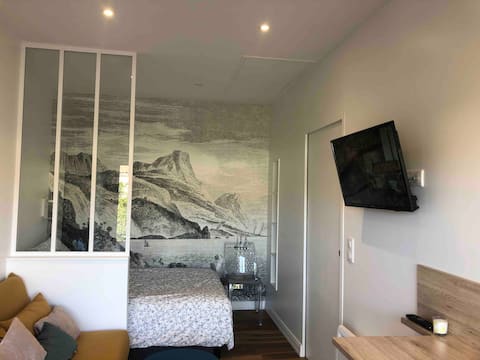 Top performing Airbnb: At Christine's, studio 1 bed for 2 people 1 sofa bed in Paray Le Monial