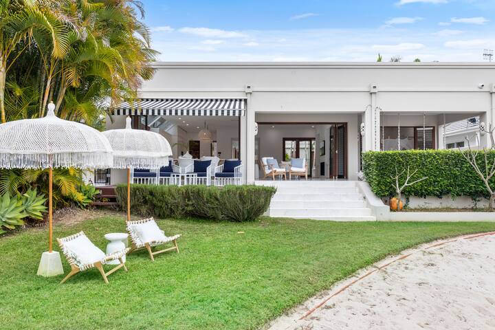 Quintessential Noosa Waterfront Home/ Heated Pool gallery image 4