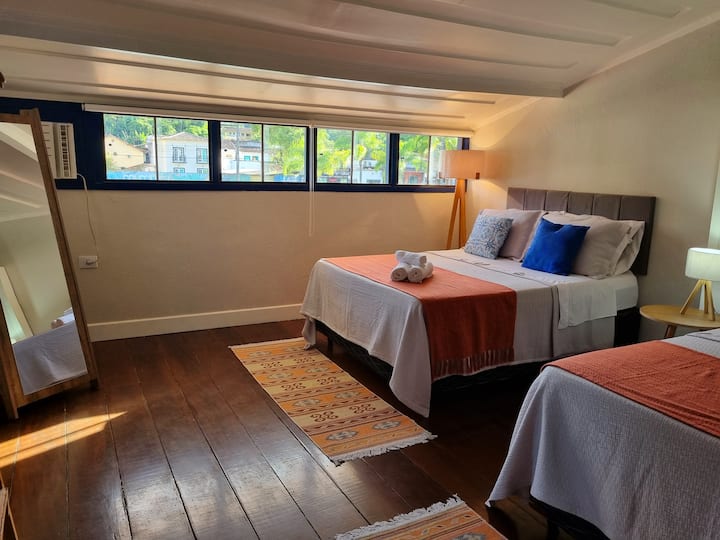 Chumba cha kulala mara mbili chenye kiyoyozi