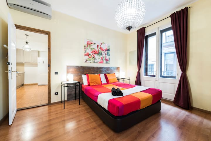 VIDRE HOME PLAZA REAL on LAS RAMBLAS gallery image 3