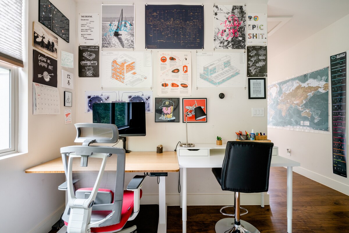 Inviting, Roomy Escape in Hip East Austin with a Garage Gym