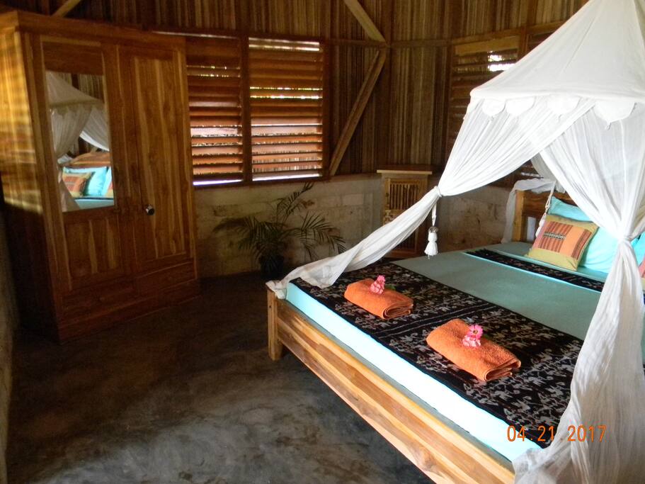 Super Deluxe "Big Surf" view room