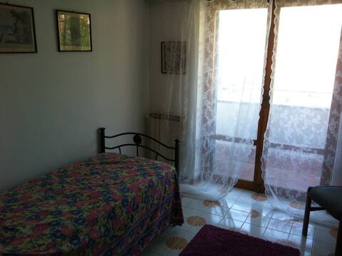 Successful Airbnb property: 50 meters from the sea - large apartment, up to 8 people in Formia