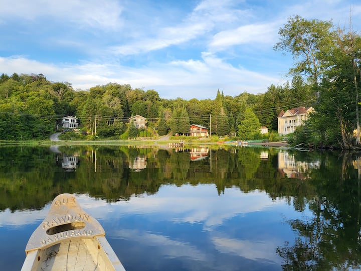 Beau chalet face à la plage et ski Chalets à louer à SaintAdolphed