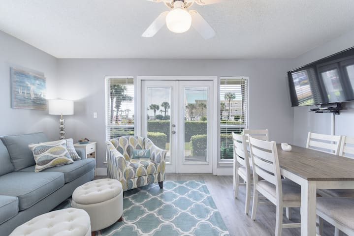 $500/week-Steps to beach w heated pool/hot tub 101