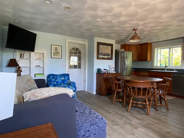 The Tides Lower Apt. gallery image 5