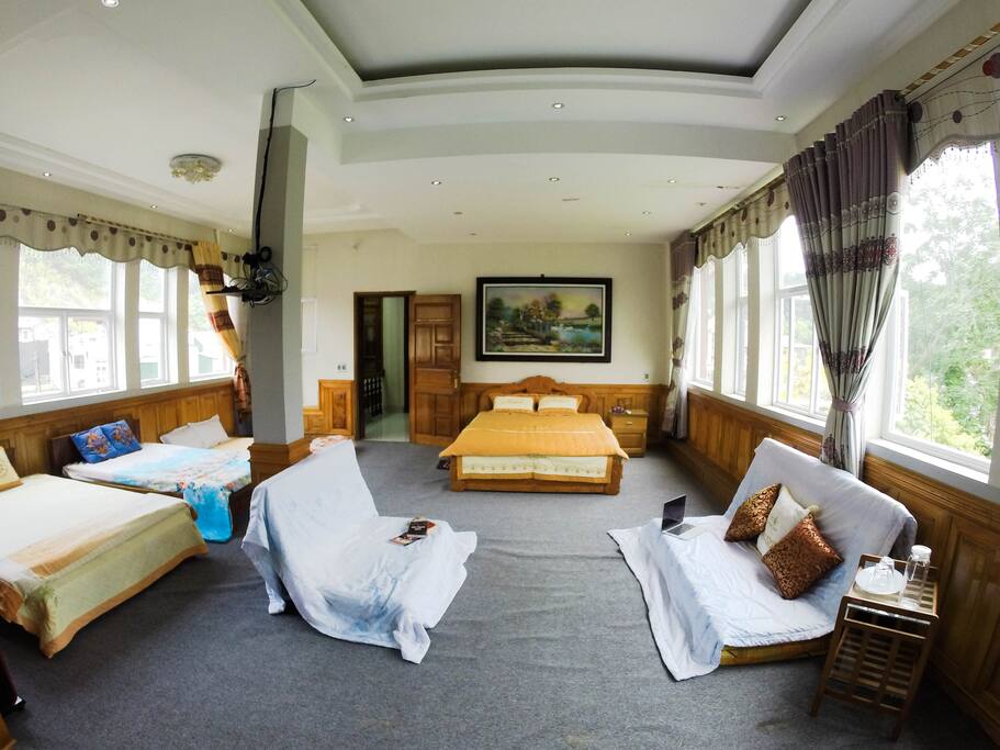 10 Mixed Dorm
