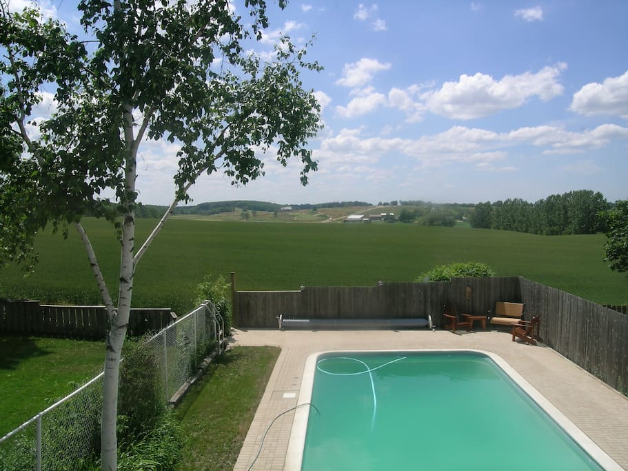 Room 1 with a View Houses for Rent in Bond Head, Ontario, Canada