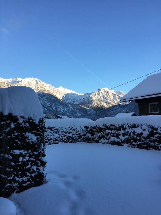Blick von der Terrasse im Winter