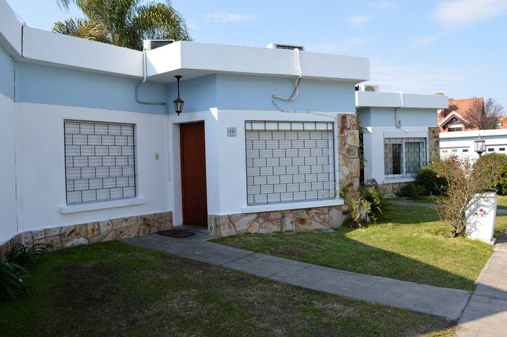 Beautiful house in Carrasco, for 4 people