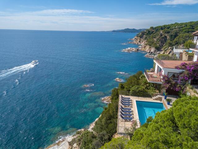 ★ CoastalVillas – Villa Mar Blau ★ on the sea! gallery image 2
