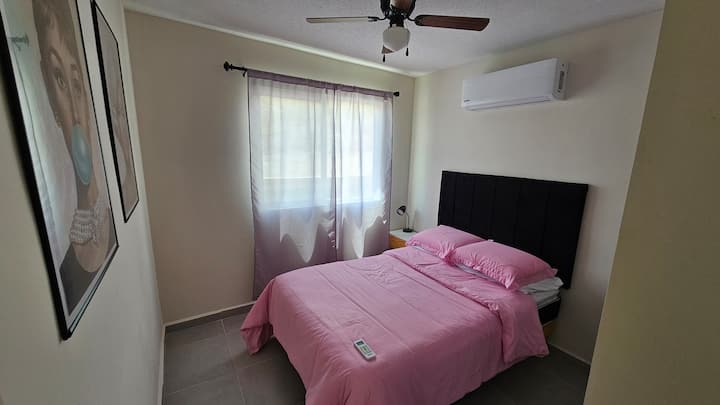 ห้องนอนรองชั้นบน