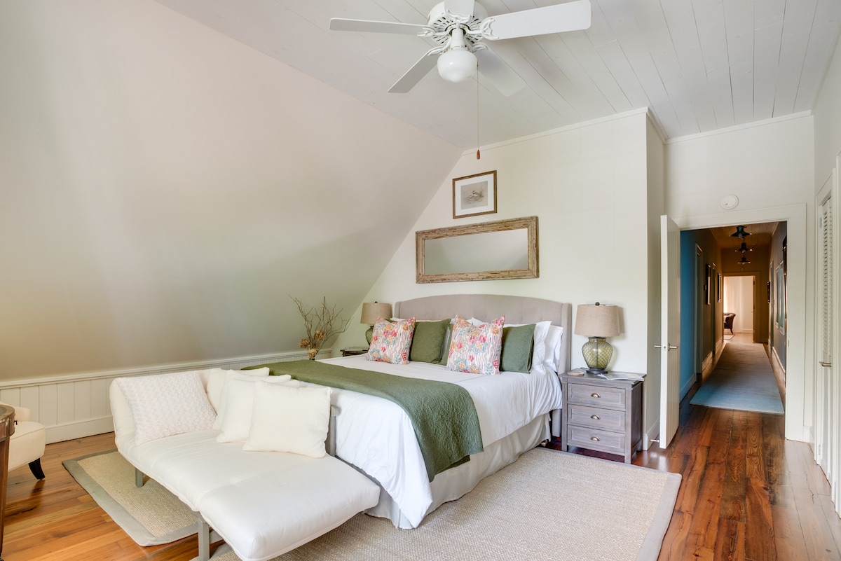 Commanche:  брачна спална соба w/ приватна бања