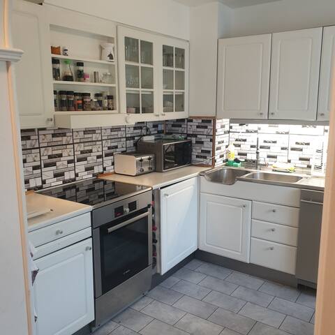 Great area, nice house gallery image 5